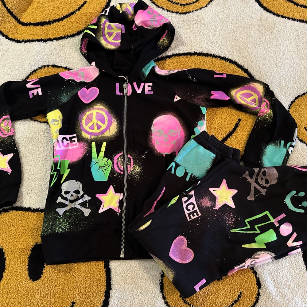 CHASER 2 piece graffiti outfit